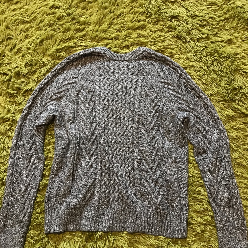 ✨CABLE KNOT SWEATER✨ - Picture 2 of 2